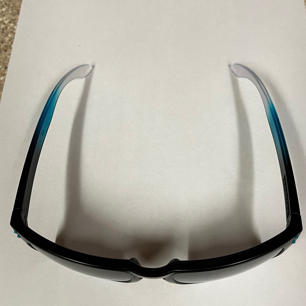 Oakley Holbrook sunglasses model 009102 – K155
Good condition. - Picture 3 of 15
